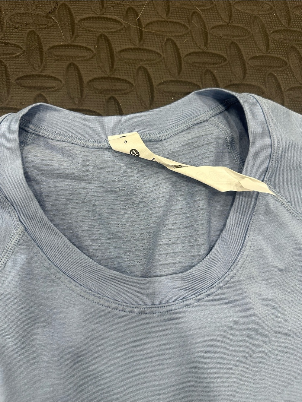 Lululemon Women's Light Blue Short Sleeve swiftly tech short sleeve 2.0 Tee - Picture 3 of 3